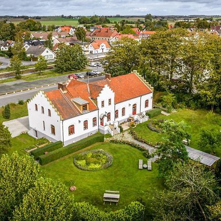 Vita Huset Pa Oesterlen Garsnas ภายนอก รูปภาพ