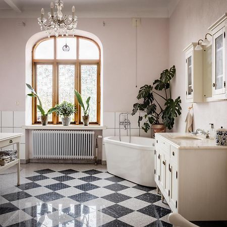 Vita Huset Pa Oesterlen Garsnas ภายนอก รูปภาพ