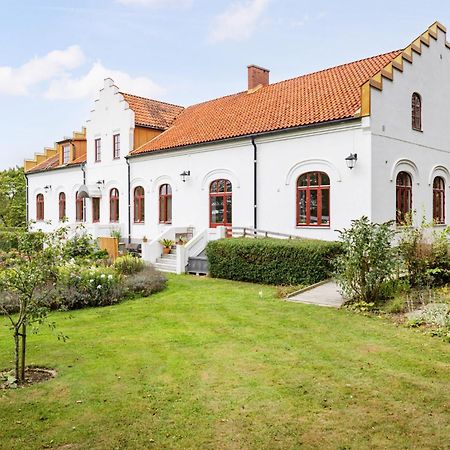 Vita Huset Pa Oesterlen Garsnas ภายนอก รูปภาพ