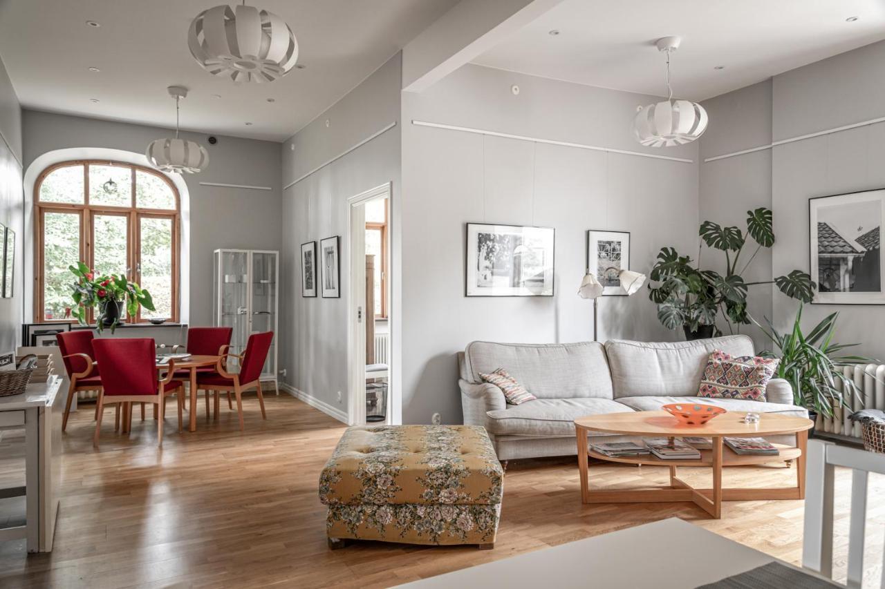 Vita Huset Pa Oesterlen Garsnas ภายนอก รูปภาพ