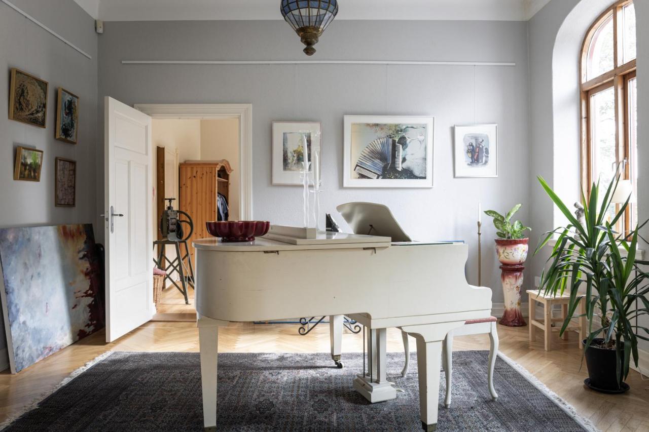 Vita Huset Pa Oesterlen Garsnas ภายนอก รูปภาพ