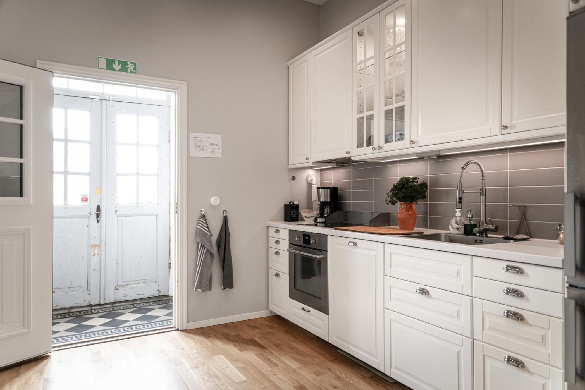 Vita Huset Pa Oesterlen Garsnas ภายนอก รูปภาพ