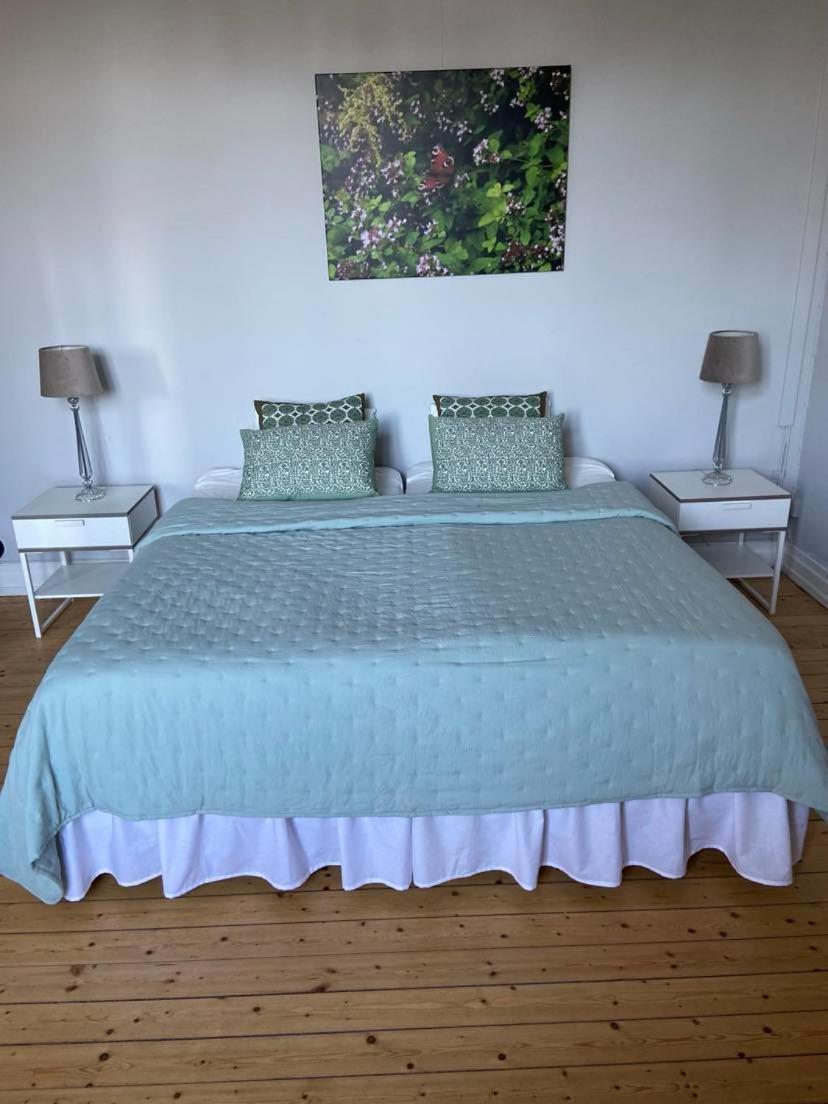 Vita Huset Pa Oesterlen Garsnas ภายนอก รูปภาพ